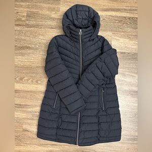 LIKE NEW: Michael Kors Navy Packable Down Jacket w/ Removable Hood